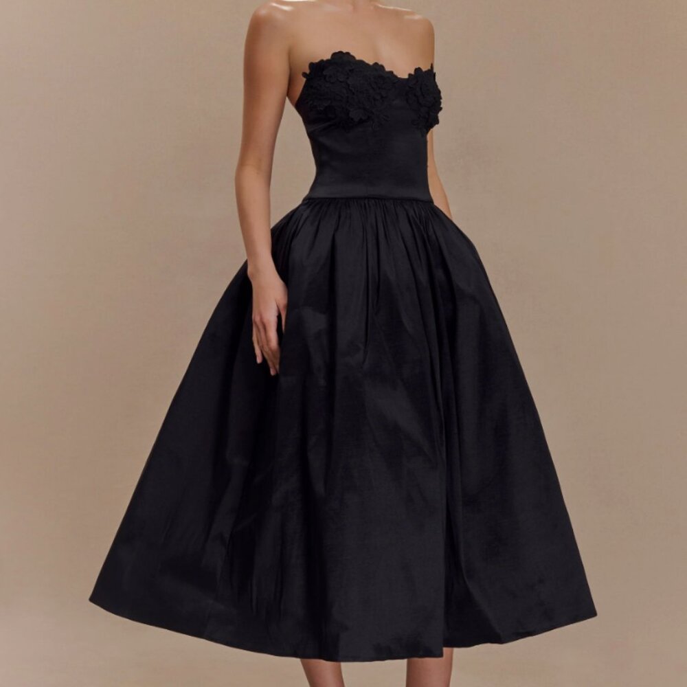 Meshki - Elyssa Embroidered Midi Dress